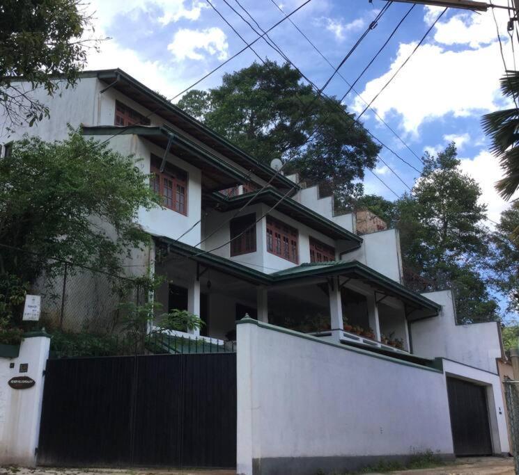 Reverie Hill Bungalow, Kandy Eksteriør billede